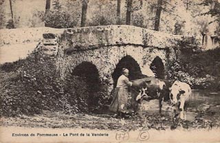 Pont de la Venderie sur l'Aubetin