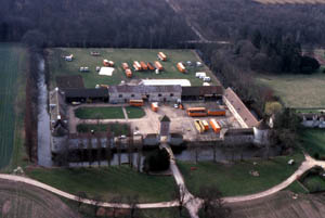 La ferme de Lamirault vue d'avion,  en avril