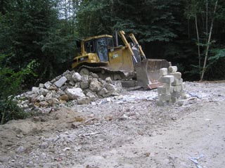 Des engins  la place des boisements