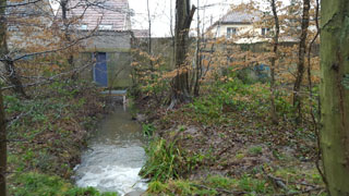 Vers le passage sous les pavillons de la rue de Pontault