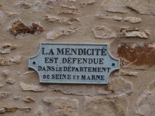 Sur le mur d'une maison  Mortcerf