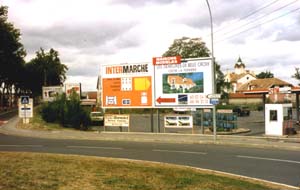 Publicité dans le périmètre de protection de la ferme Péreire